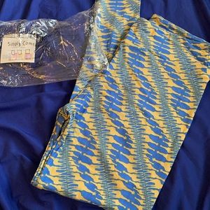 Lularoe Tall and Curvy giraffe leggings